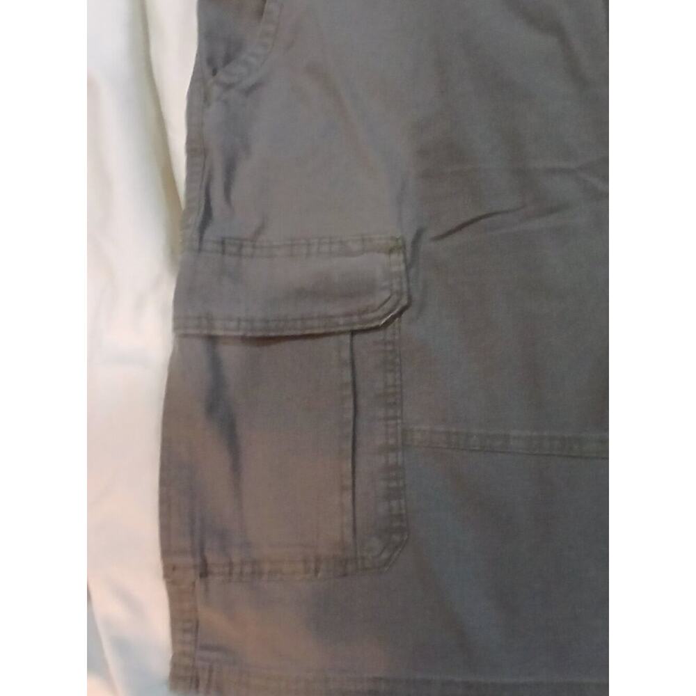 Wrangler Cargo Shorts Men's 44 Olive Relaxed fit Flex comfort NWT - Picture 5 of 14